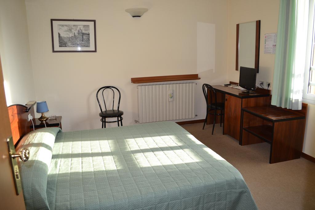 Albergo Elena Pianoro Pokoj fotografie